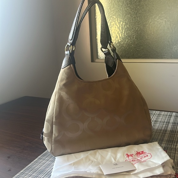 Coach “Maggie” Hobo Purse - Picture 2 of 7